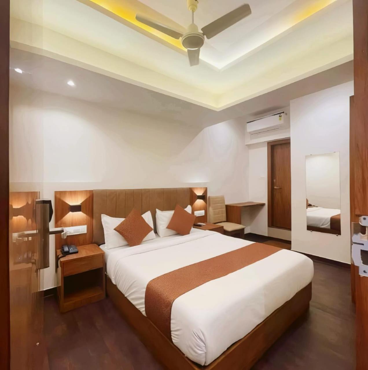 Hotel Black Burn Bombay Extérieur photo
